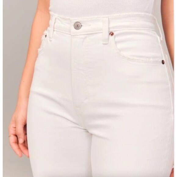 NWT New Abercrombie Curve Love Ultra High Rise DistressedStraight Jean Denim - Picture 3 of 16